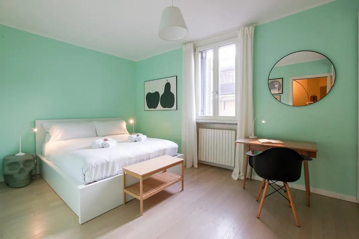Апартаменты Hacca Collection - Charming 1-Br In Cool Porta Venezia Милан 0*,  Италия