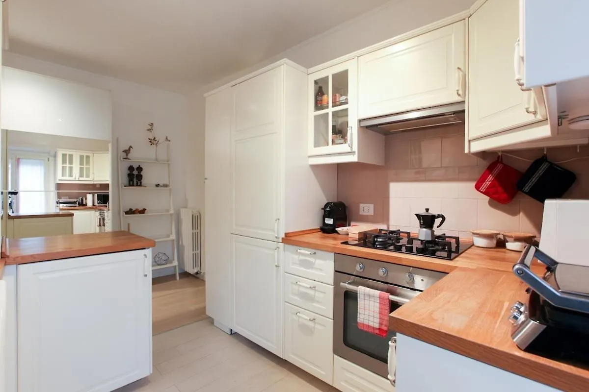 Апартаменты Hacca Collection - Charming 1-Br In Cool Porta Venezia Милан