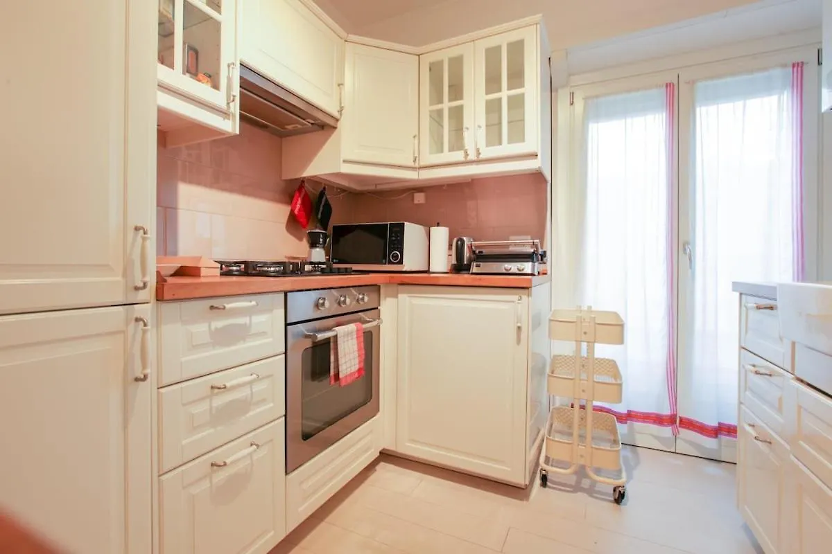 Апартаменты Hacca Collection - Charming 1-Br In Cool Porta Venezia Милан