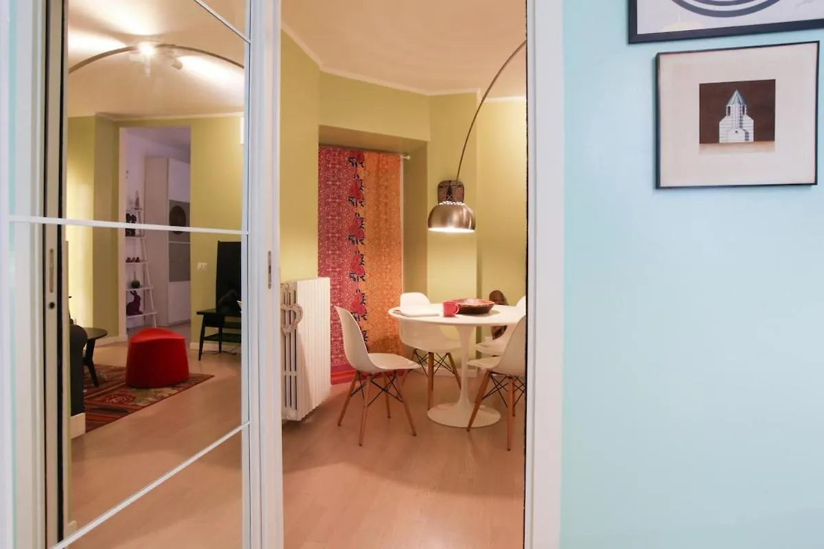Апартаменты Hacca Collection - Charming 1-Br In Cool Porta Venezia Милан Италия